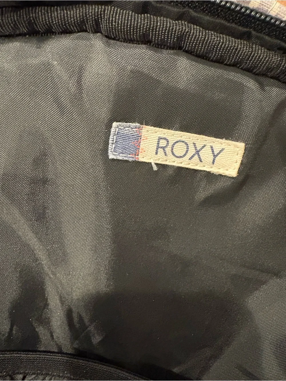 Roxy Women’s Cool Breeze Backpack with Ikat Chevron in Gray with Pink Detail